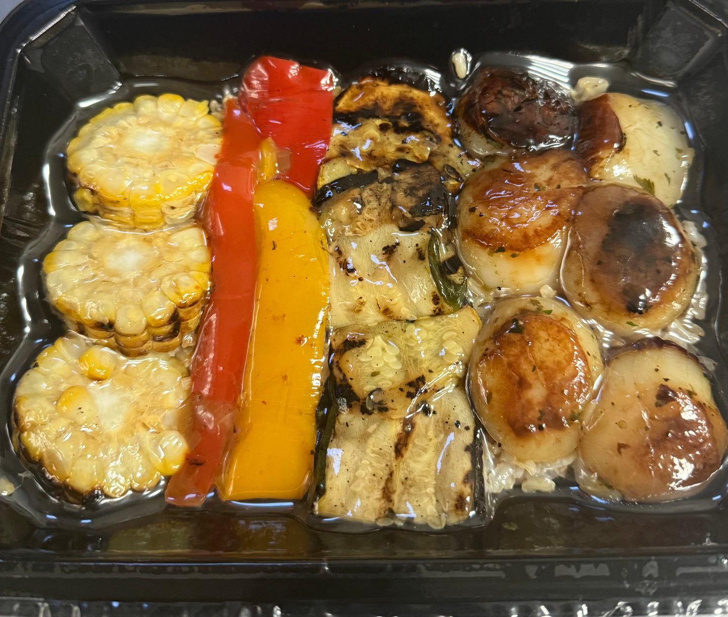 Shellabration! – Juicy scallops, garlicky pesto & sunshine veggies & brown rice pilaf!